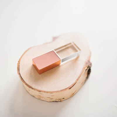 8 GB Rose Gold Crystal USB 3.0