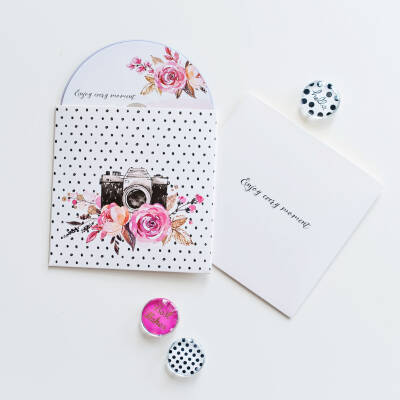 DVD envelope DOTS AND FLOWERS - camera